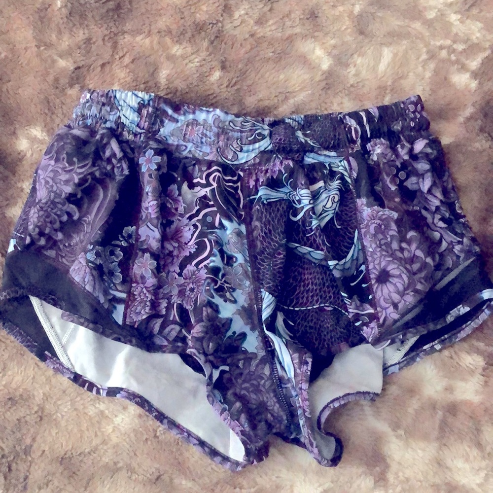 Hotty hot shorts 2.5” lululemon
